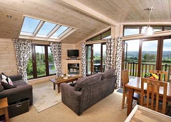 Belan Bach Lodges