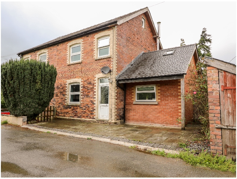 Click here for more about Ynys Cottage
